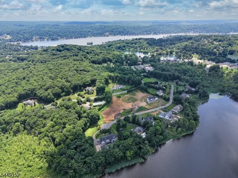 28 Windemere Way Sparta, NJ 07871