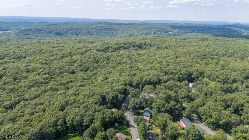 782 Brooklyn Mountain Rd Hopatcong, NJ 07843