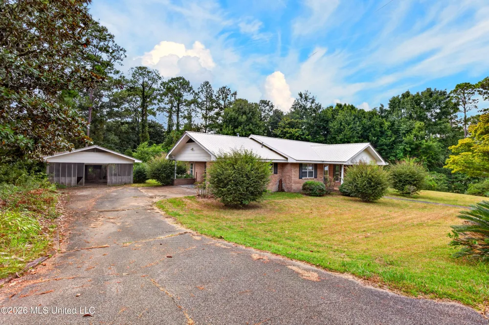 140 Holleman Street Wiggins, MS 39577