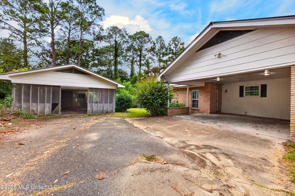 140 Holleman Street Wiggins, MS 39577