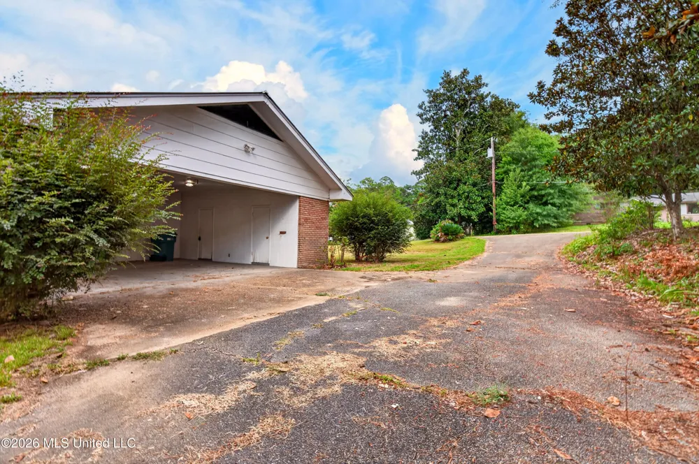 140 Holleman Street Wiggins, MS 39577