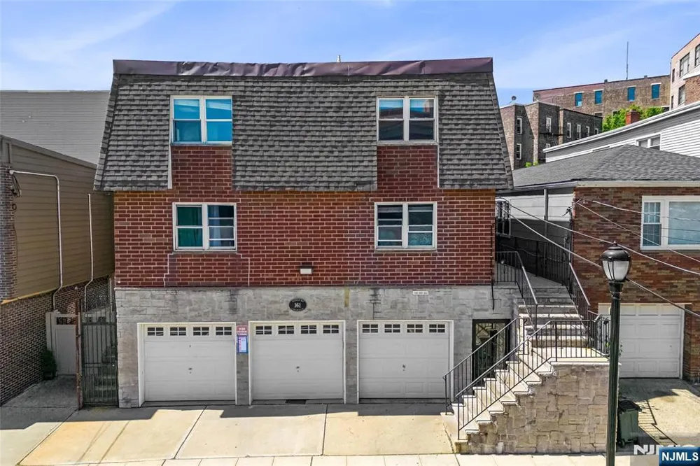 161 18th 4C Union City, NJ 07087