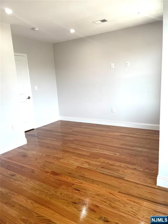 761B 4th Street Secaucus, NJ 07094