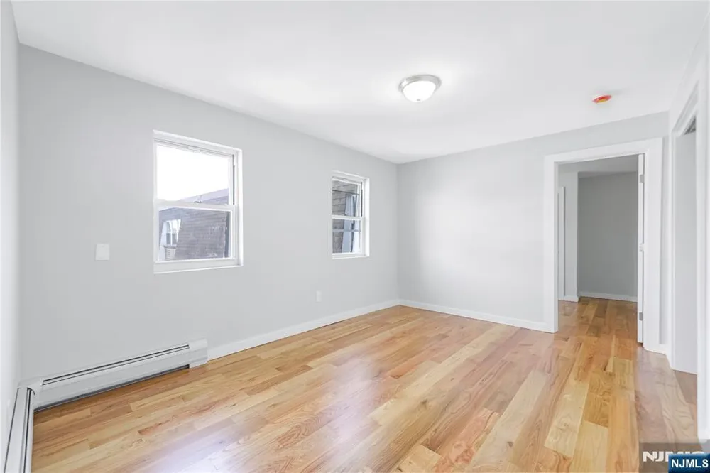161 18th Street 10C Union City, NJ 07087