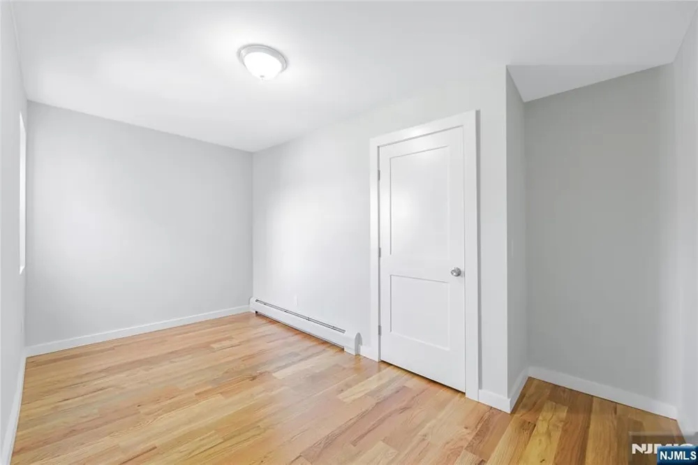 161 18th Street 10C Union City, NJ 07087