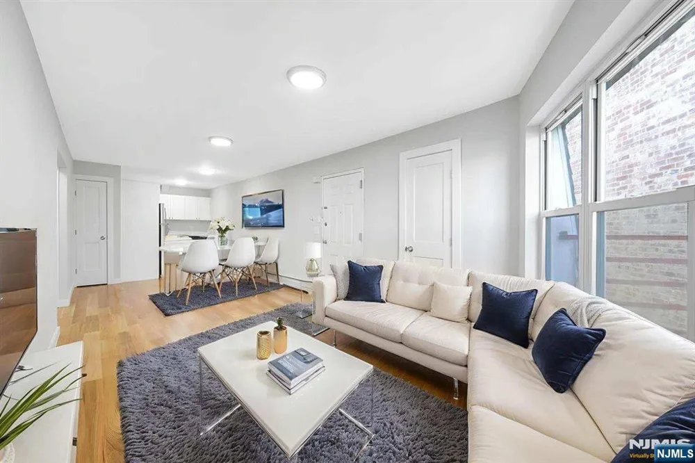 161 18th Street 10C Union City, NJ 07087