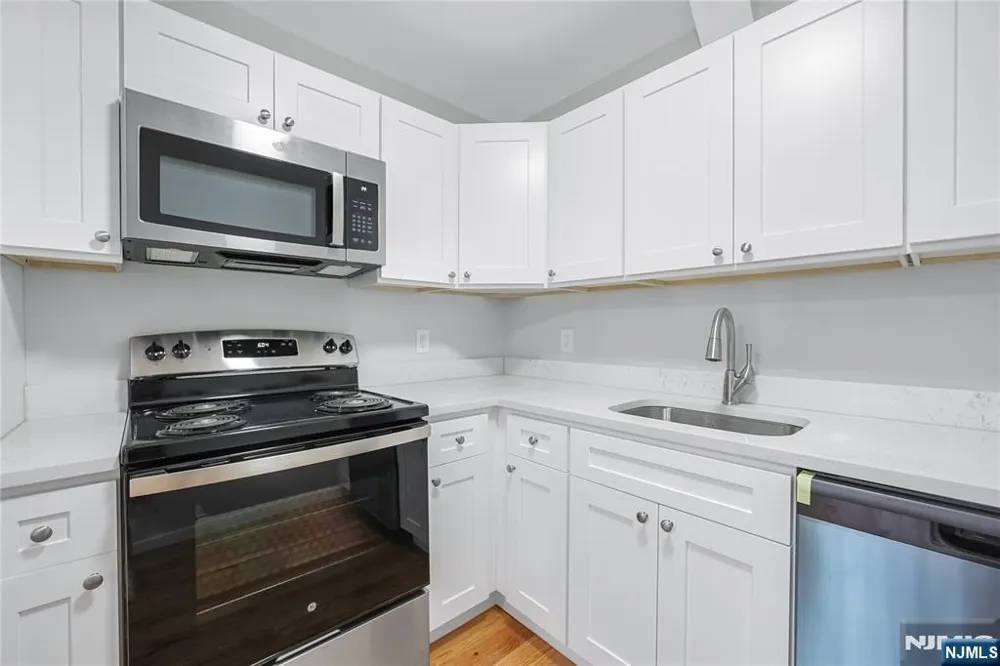 161 18th Street 10C Union City, NJ 07087