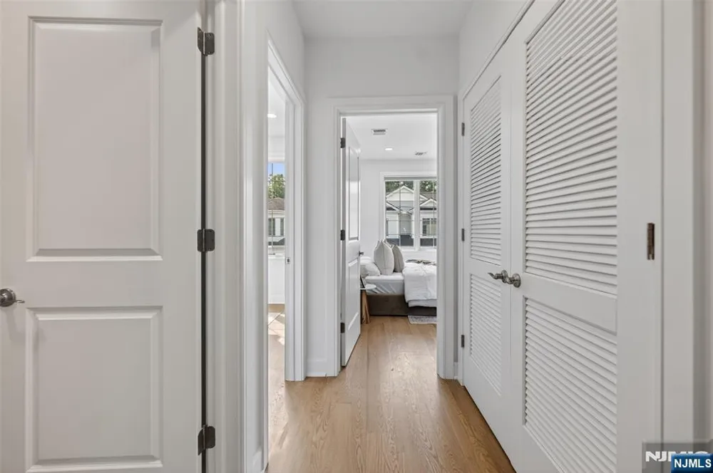 15 Gabriel Court 15 Paramus, NJ 07652