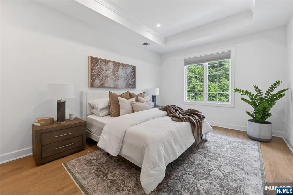 15 Gabriel Court 15 Paramus, NJ 07652