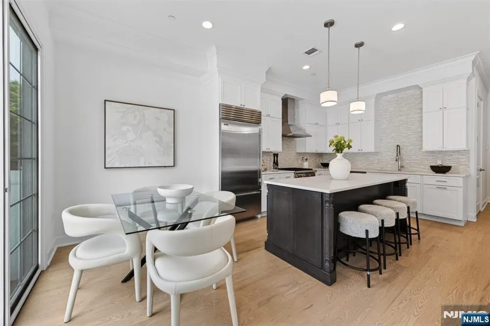 15 Gabriel Court 15 Paramus, NJ 07652