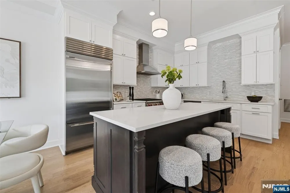 15 Gabriel Court 15 Paramus, NJ 07652