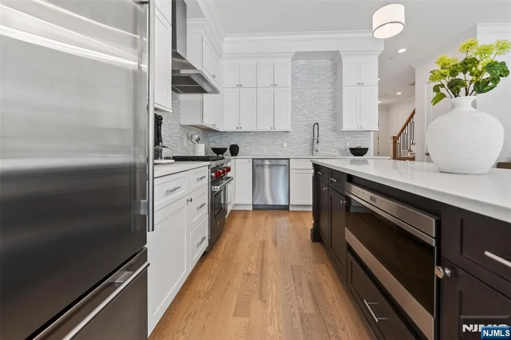 15 Gabriel Court 15 Paramus, NJ 07652