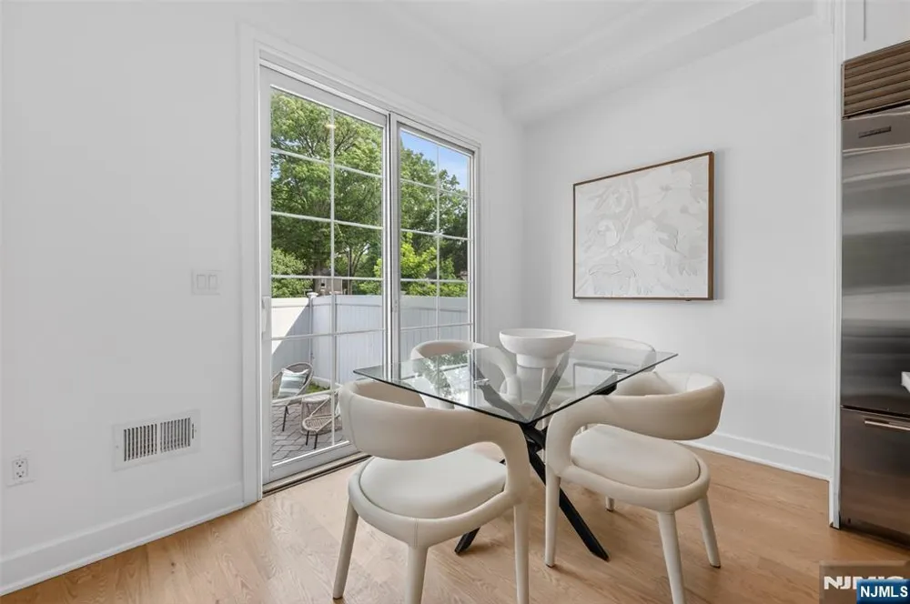 15 Gabriel Court 15 Paramus, NJ 07652