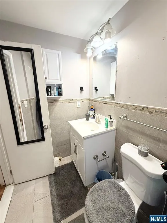 171 Old Bergen Road 1R Jersey City, NJ 07305