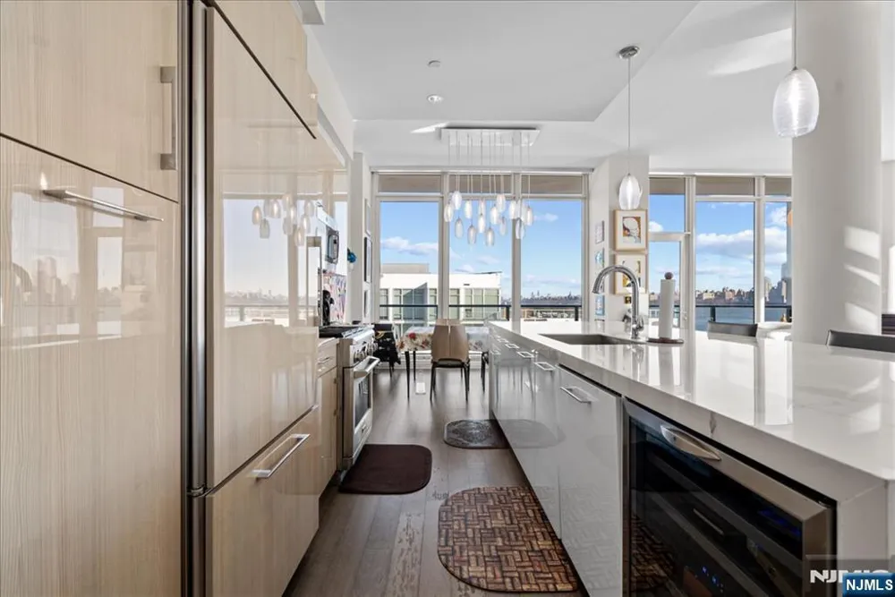 1200 Avenue Port Imp 705 Weehawken, NJ 07086