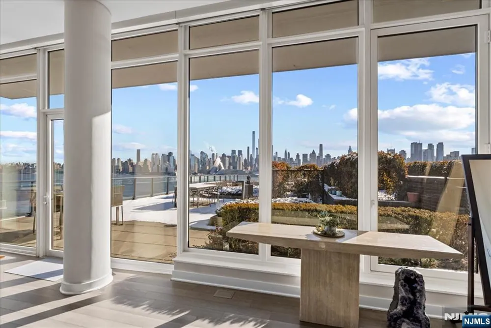 1200 Avenue Port Imp 705 Weehawken, NJ 07086