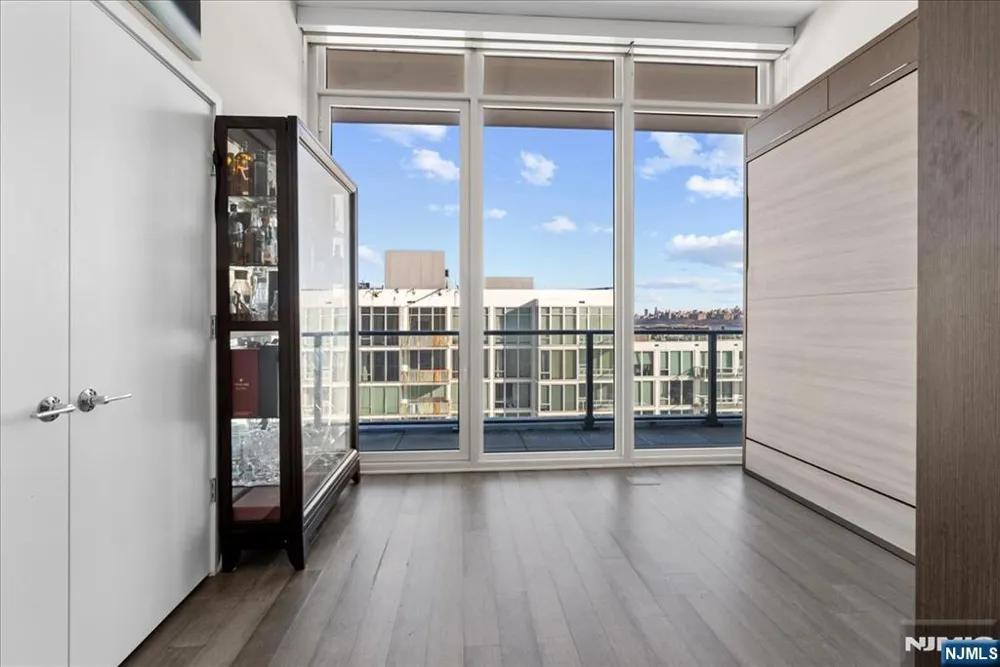 1200 Avenue Port Imp 705 Weehawken, NJ 07086