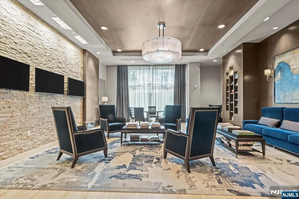 1200 Avenue Port Imp 705 Weehawken, NJ 07086
