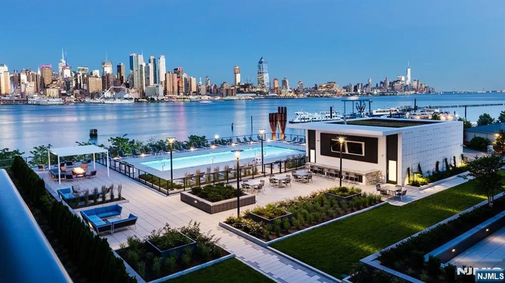1200 Avenue Port Imp 705 Weehawken, NJ 07086