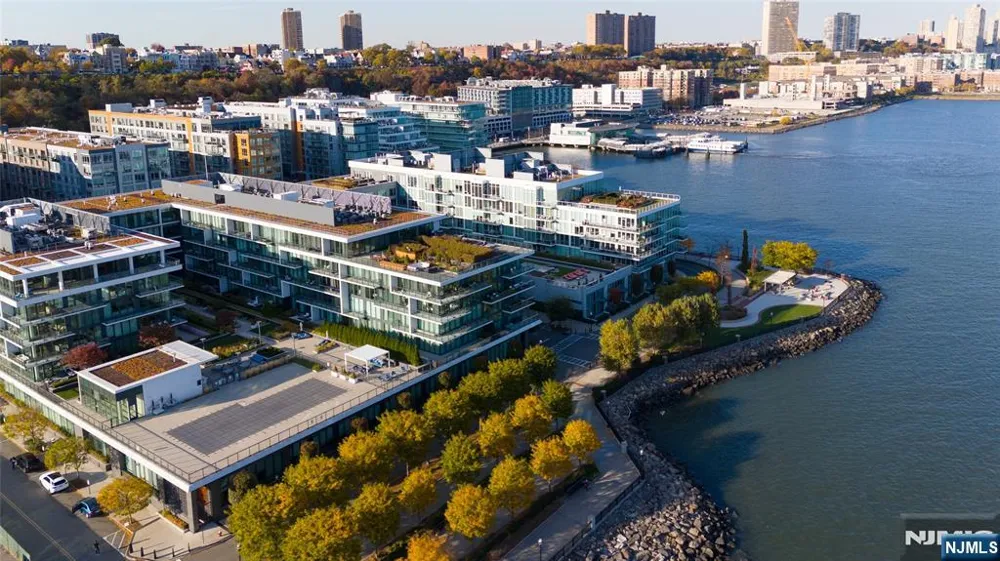 1200 Avenue Port Imp 705 Weehawken, NJ 07086