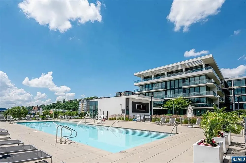 1200 Avenue Port Imp 705 Weehawken, NJ 07086
