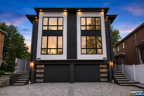 230 8th Street B