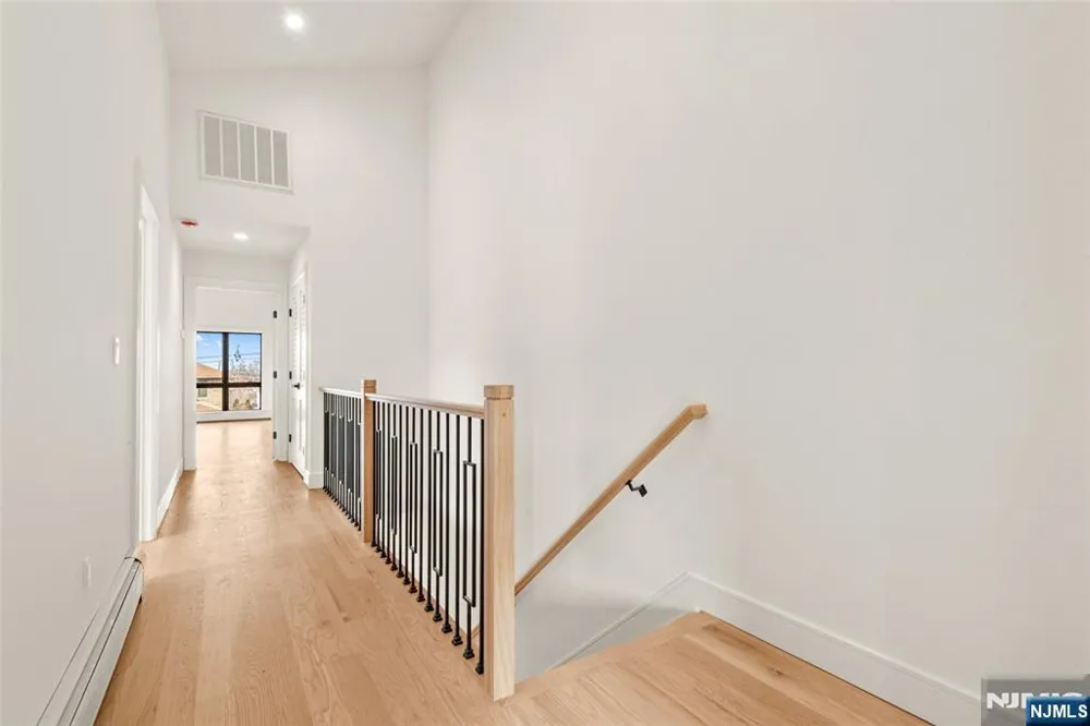 230 8th Street B Palisades Park, NJ 07650