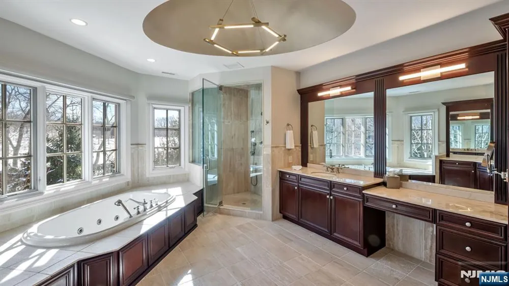 114 Bellaire Drive Demarest, NJ 07627