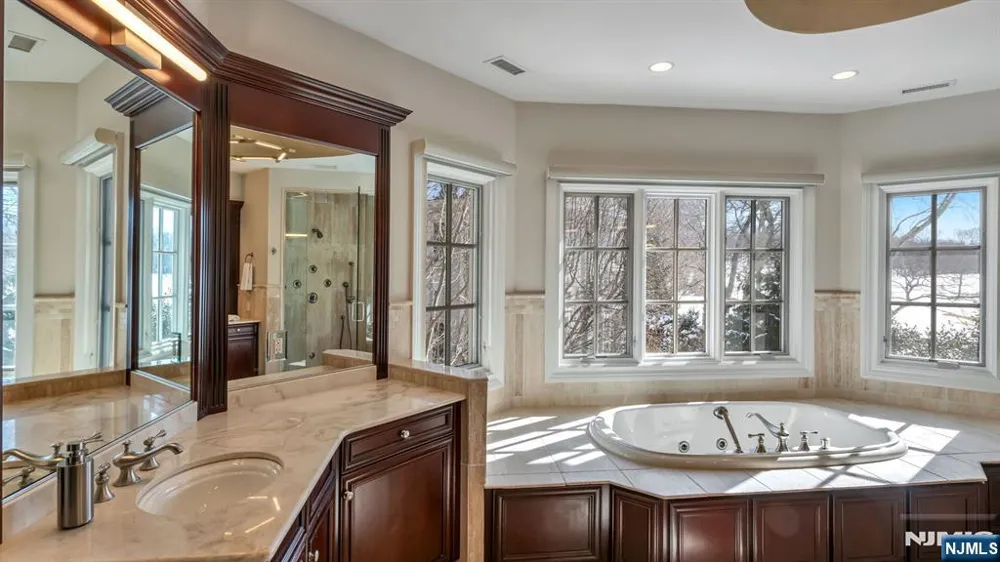 114 Bellaire Drive Demarest, NJ 07627