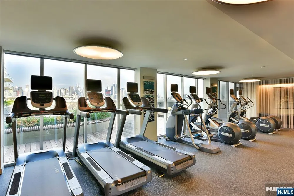 1000 Avenue At Port Imperial PH702 Weehawken, NJ 07086