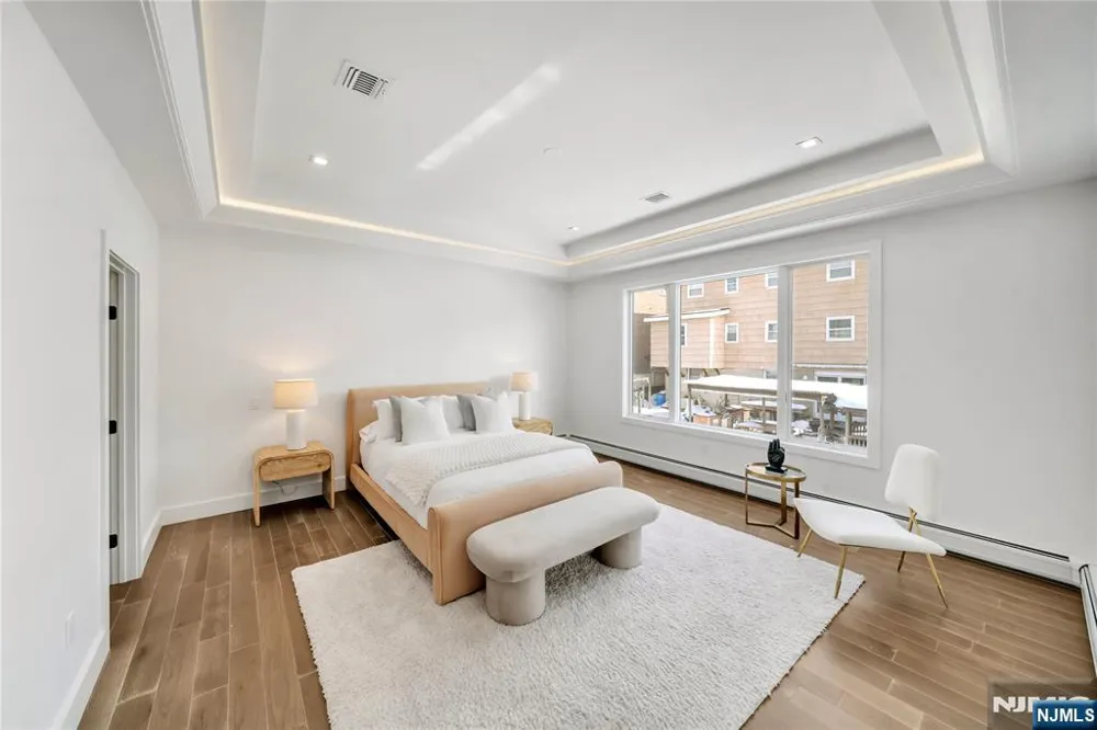 428 6th Street 1 Palisades Park, NJ 07650