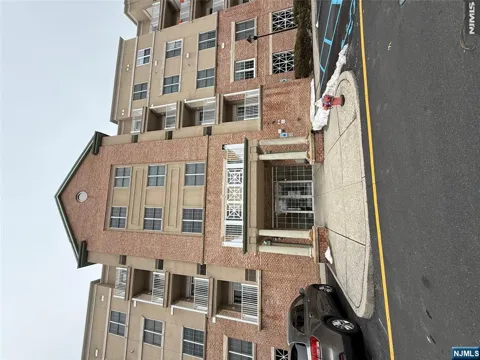 1203 Windsor Park Court 203