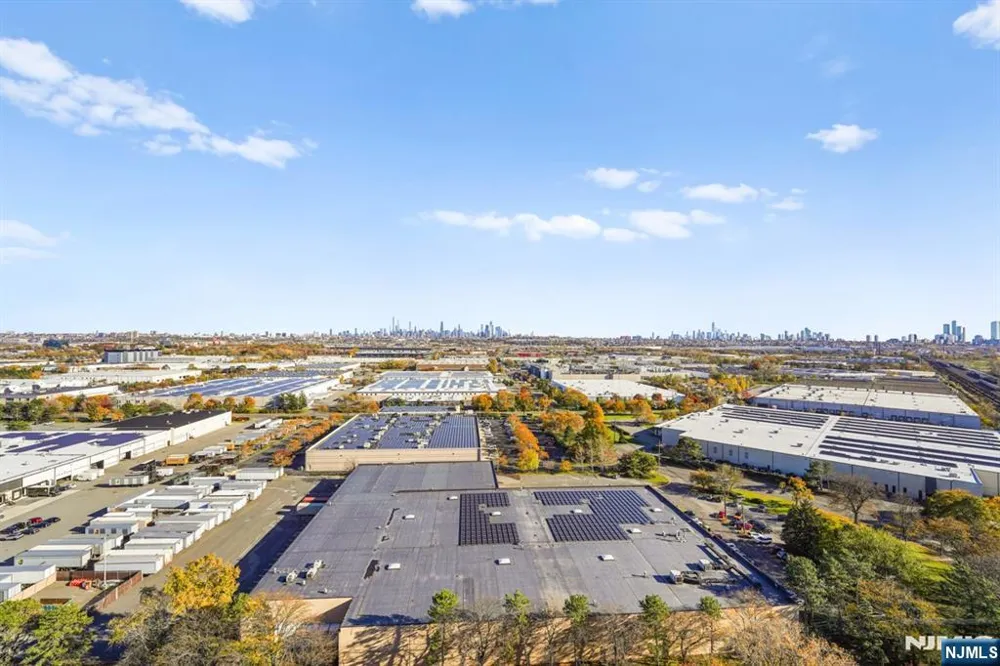 2005 Harmon Cove Tower Secaucus, NJ 07094