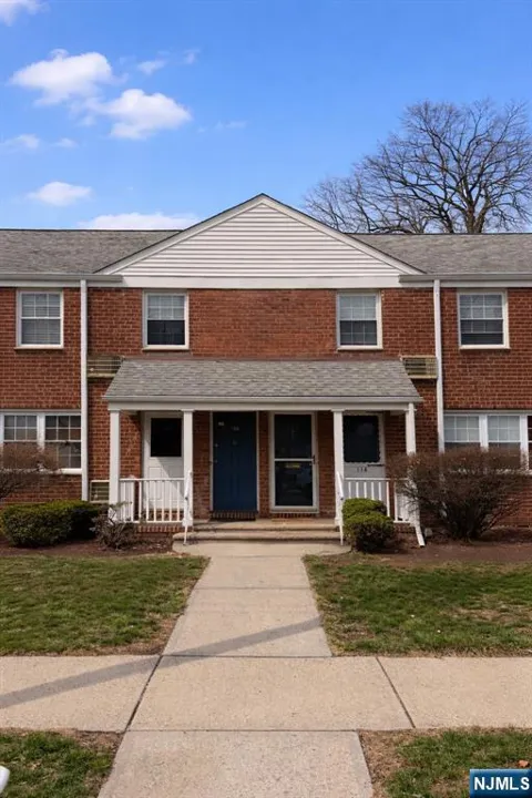 118 Darwin Avenue 30