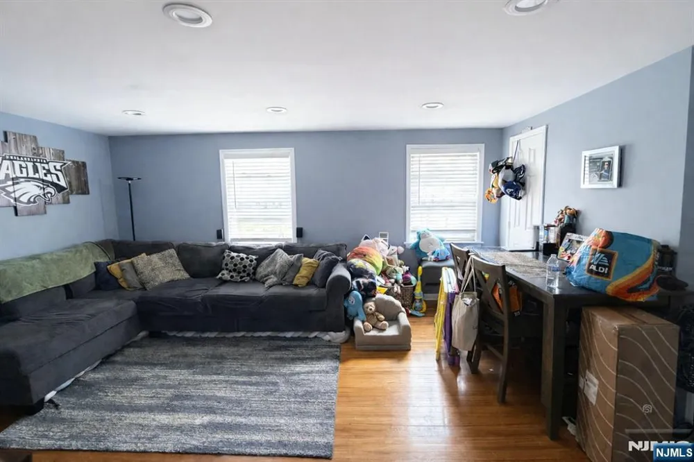 118 Darwin Avenue 30 Rutherford, NJ 07070