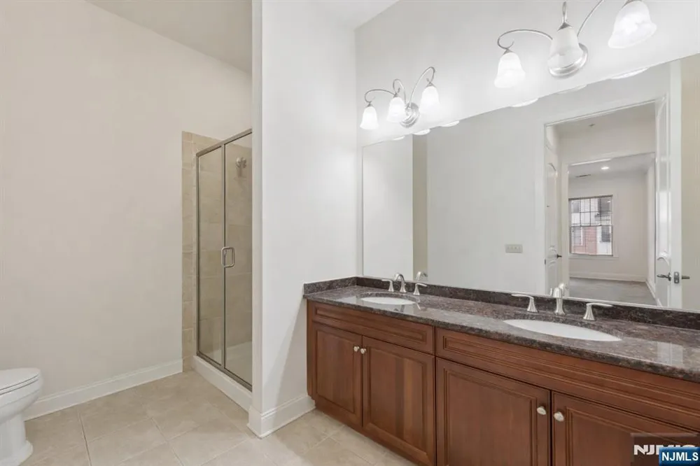 1314 The Plaza Tenafly, NJ 07670