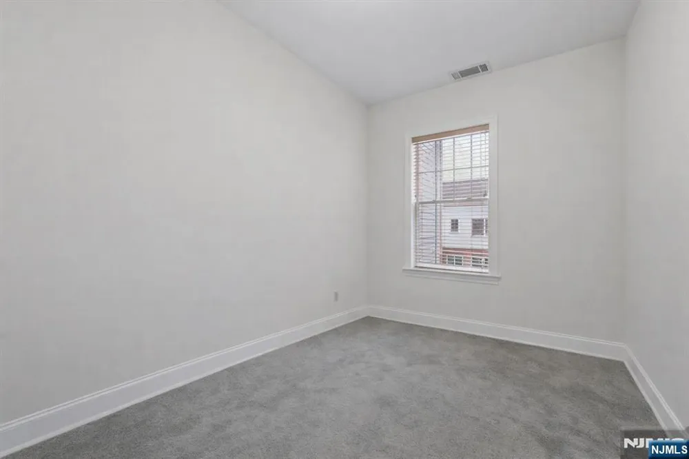 1314 The Plaza Tenafly, NJ 07670