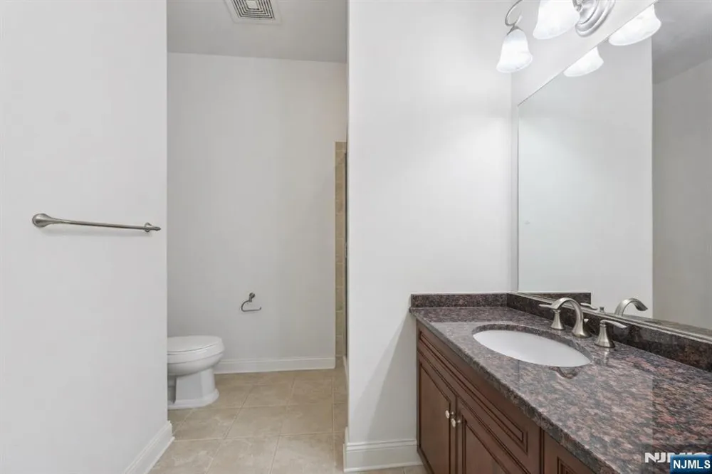 1314 The Plaza Tenafly, NJ 07670