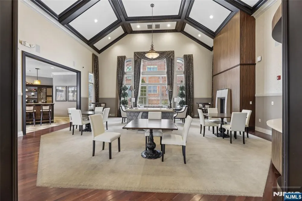 1314 The Plaza Tenafly, NJ 07670