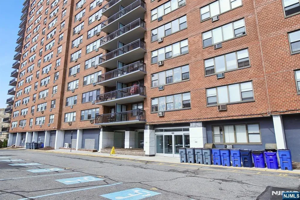 500 Central Avenue 1617 Union City, NJ 07087