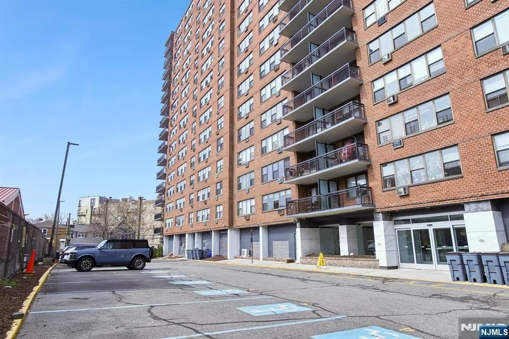 500 Central Avenue 1617 Union City, NJ 07087