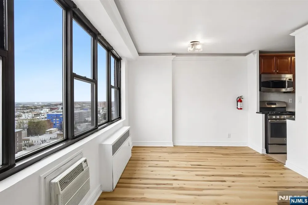 500 Central Avenue 1617 Union City, NJ 07087