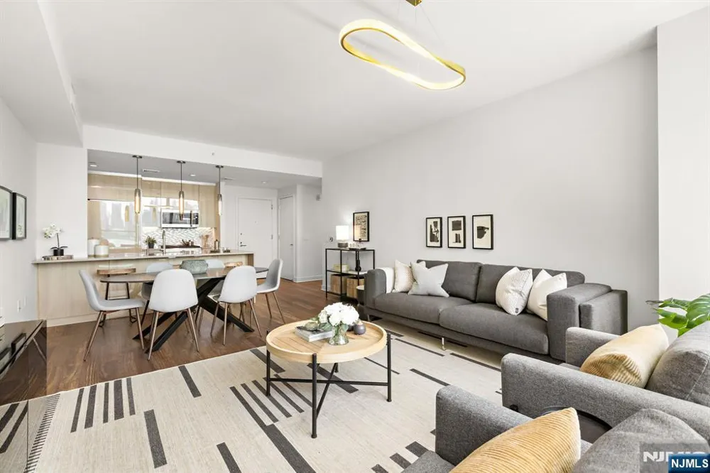 1200 Ave At Port Imperial 513 Weehawken, NJ 07086