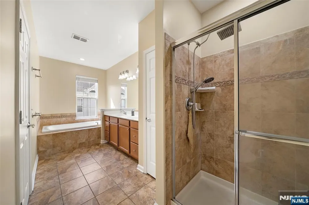 3 Holly Lane Garfield, NJ 07026