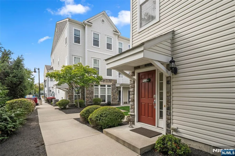 3 Holly Lane Garfield, NJ 07026