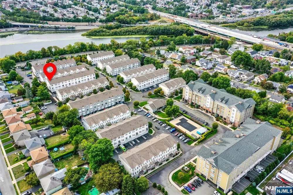 3 Holly Lane Garfield, NJ 07026