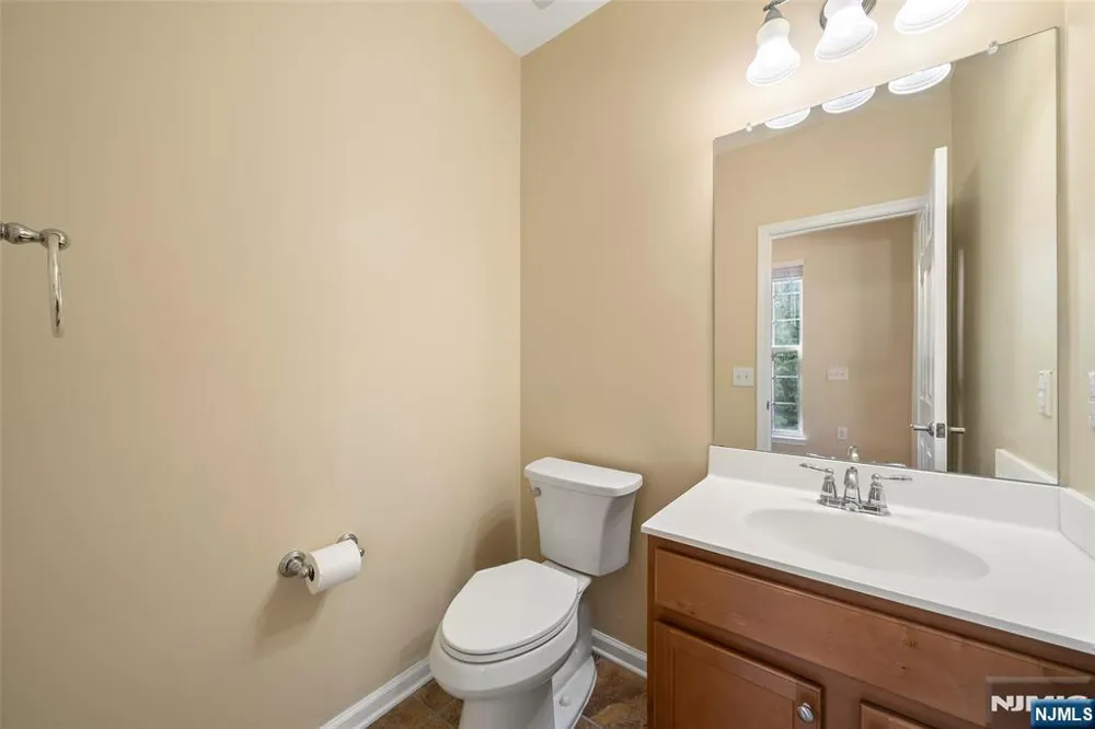 3 Holly Lane Garfield, NJ 07026