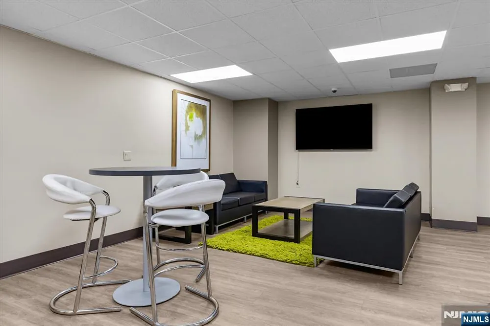 1705 Harmon Cove Tower Secaucus, NJ 07094