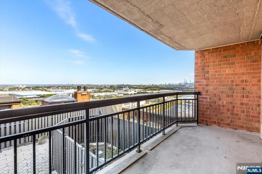 1705 Harmon Cove Tower Secaucus, NJ 07094