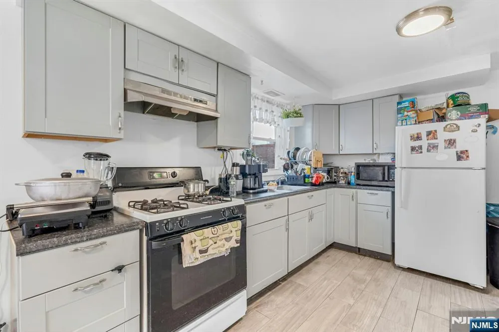 13 Allen Street 13 Passaic, NJ 07055